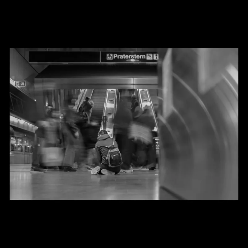 #streetphotography #photography #ubanfotography #metrophotography #blackandwhite #poverty #jornalist #visual